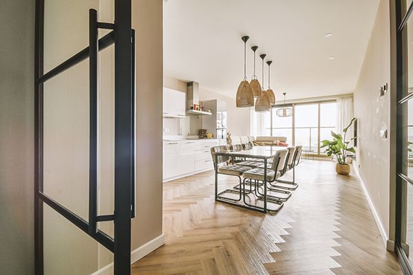 entrance-and-hallway-of-apartment-2023-11-27-05-31-59-utc.jpg