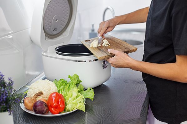 cooking-food-in-multi-cooker-close-up-organic-foo-2024-01-04-22-02-41-utc.jpg