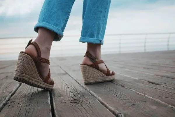 female-feet-in-beautiful-style-boho-wedge-shoe-wal-2023-11-27-05-26-20-utc (1).jpg