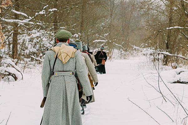 men-dressed-as-white-guard-soldiers-of-imperial-ru-2023-11-27-05-28-46-utc.jpg men-dressed-as-white-guard-soldiers-of-imperial-ru-2023-11-27-05-28-46-utc.jpg